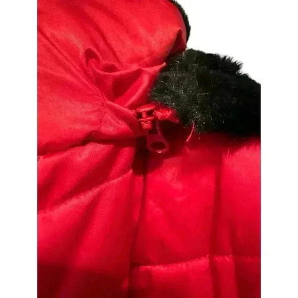 Nautica Puffer Jacket in Red with Faux Fur Hood Size L, EUC - Picture 9 of 9